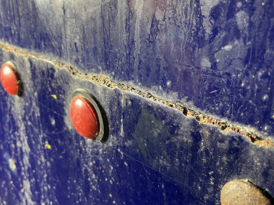 Weeping vertical seam on ring 1 with mineral tracking